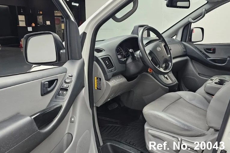  Hyundai / Grand Starex Stock No. 20043